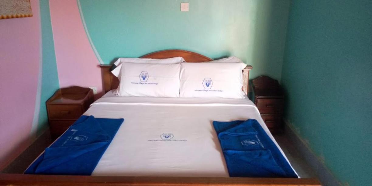 Miryams Village Inn Safari Lodge Sultan Hamud Kültér fotó